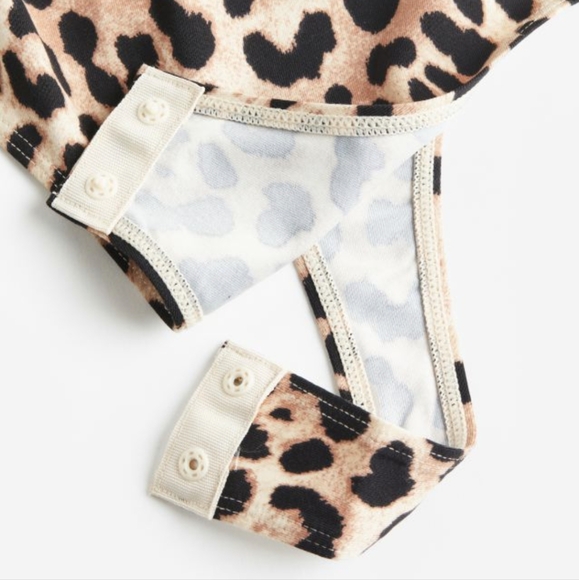 🐆 H&M Leopard Print Bodysuit - Picture 3 of 5